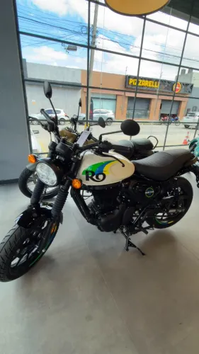 ROYAL ENFIELD HUNTER 350 BRAZIL WHITE