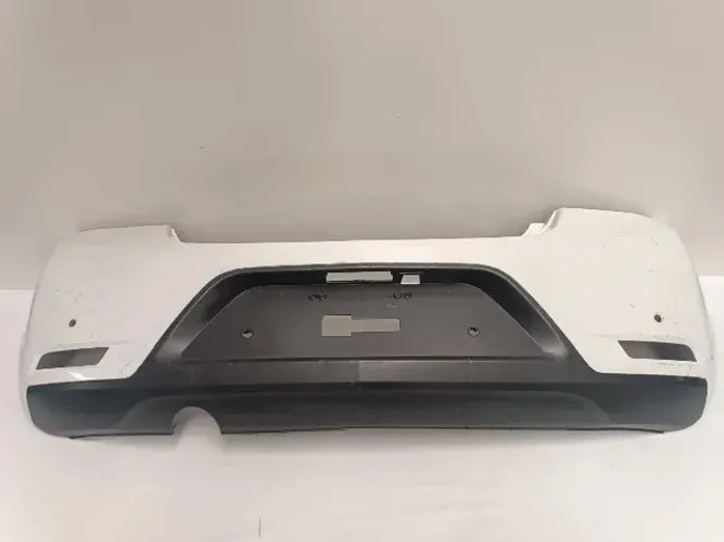 Parachoque Traseiro Chevrolet Onix Branco | 2017 à 2019 - Usado/Original - C/ Furo Sensor
