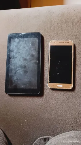 Celular e tablet