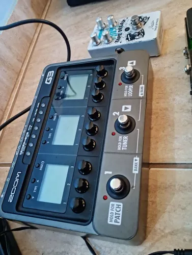ZOOM G3 + DELAY