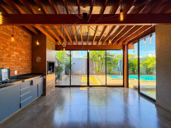 Casa térrea à venda ou locação - 3 Quartos com suíte - Cond. Bella Vittà - Piscina e área 