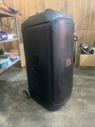 Caixa de som JBL 320 party box