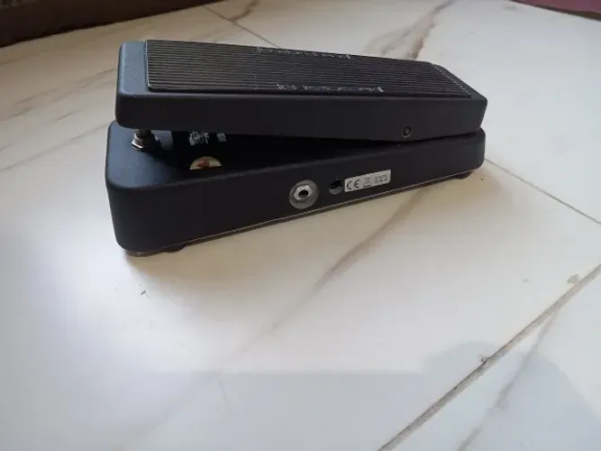 Pedal Dunlop Cry Baby Wah-Wah GCB95