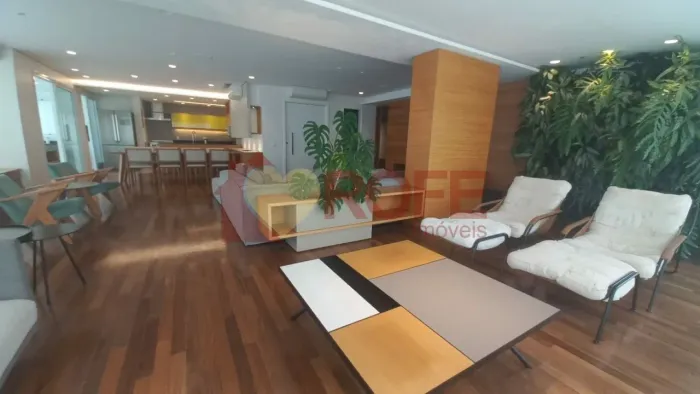 Apartamento à venda com 225m², 3 quartos e 4 vagas