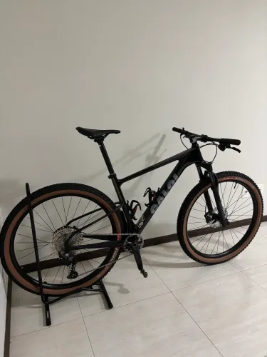 Bicicleta Caloi Elite Carbon 2026