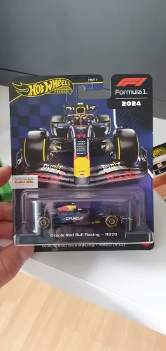 Hot Wheels Oracle Red Bull Racing Premium
