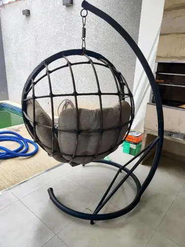 Vende-se Cadeira Ovo