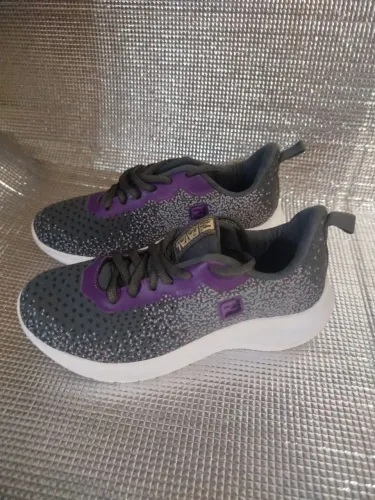 Tênis feminino