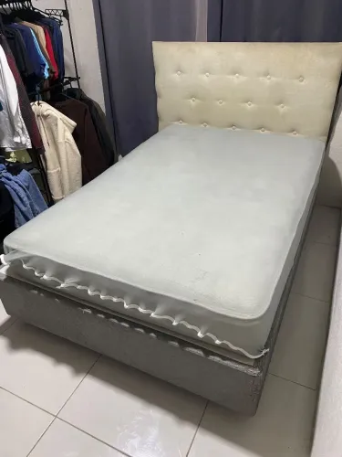 Cama de casal + cabeceira