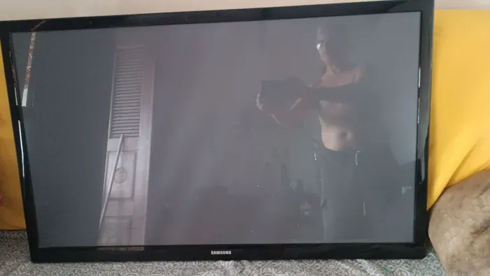 Tv Samsung de plasma (ótima pra retirada de peças)
