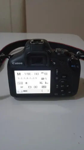 Câmera Canon T7 