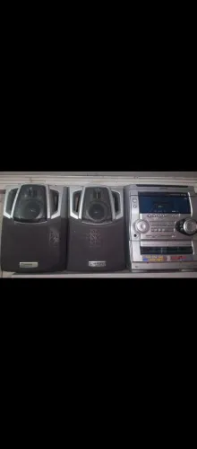 Radio com caixas de som