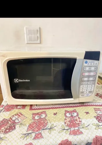 Microondas usado mais funcionando perfeitamente