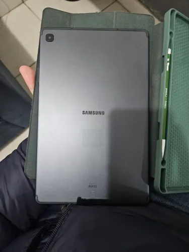 Tablet S6 lite 4g 64GB mais cartão de memória e acessórios