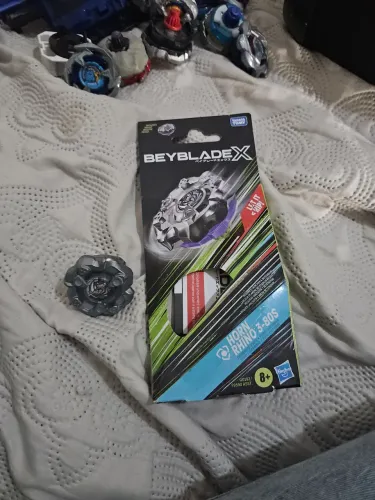 Beyblade x Horn rhino hasbro