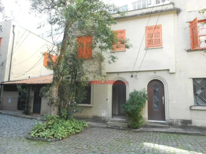 #=Casa de Condomínio com 1 Quarto e 2 banheiros para Alugar, 74 m² por R$ 6.000/Mês