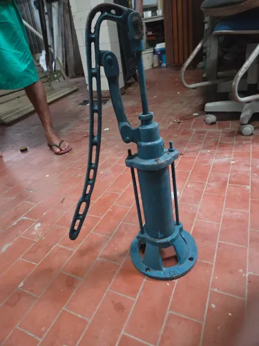 vendo bomba manual para poço