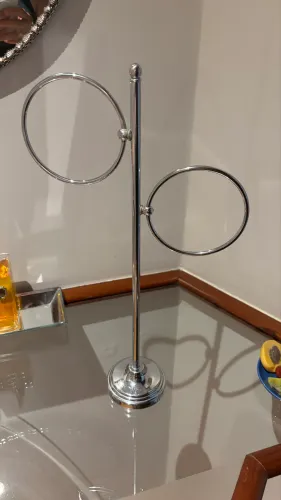 Suporte para Toalhas de Rosto
