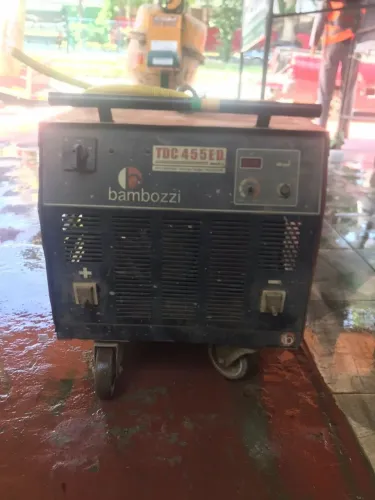Máquina de solda retificadora trifásica Bambozzi, modelo TDC 445 ED sjc