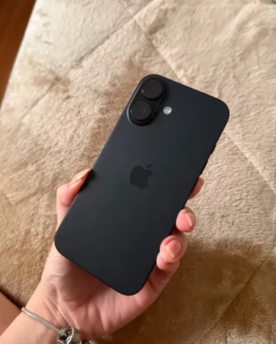 iPhone 16 Preto 128 GB - Usado 
