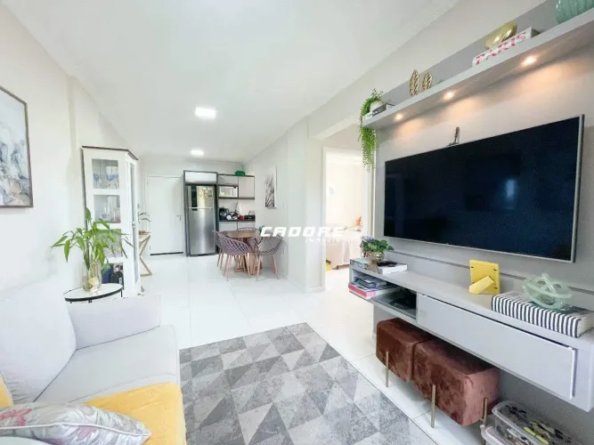 Apartamento com 2 Dormitórios, no bairro Agua Verde I Cadore Imóveis
