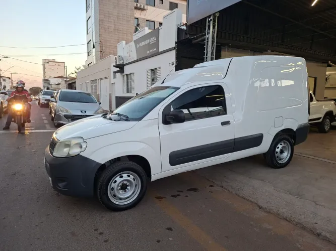 Fiat Fiorino Furgão Work. Hard 1.4 Flex 8V 2P 2021