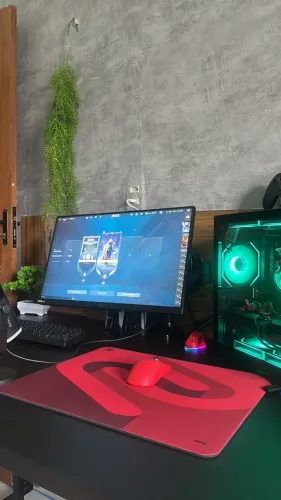 Monitor LG Ultragear 24 polegadas 180 hz