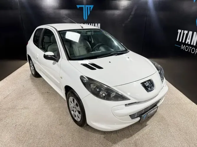 Peugeot 207 XR 1.4 Flex 8V 3P 2013
