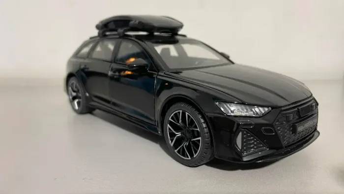 Miniatura Audi RS6 Avant Station Wagon 1/24