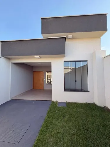 Linda casa! 3 Quartos sendo 1 Suíte - Área Gourmet com Churrasqueira Revestida - Res. Alic