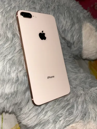 iPhone 8 Plus