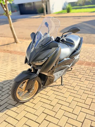 Vende-se Yamaha X-Max 250 ABS