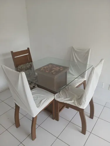 Vende-se mesa de Jantar