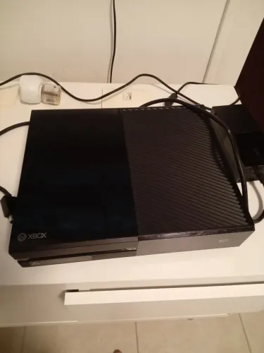 Xbox one semi novo