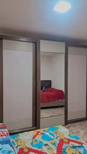 VENDO EXELENTE GUARDA ROUPAS DE CASAL !