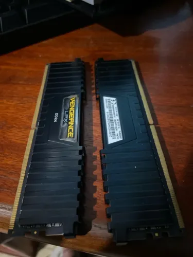 memória RAM Corsair Vengeance LPX DDR4