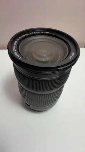 Canon zoom lens EF 24-105 mm 