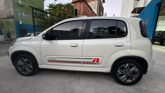 Fiat Uno Sporting 1.3 Flex 8V 5P 2017