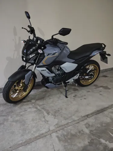 FZ15 NOVISSIMA, SEM DETALHES