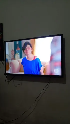 Televisão CCE 42 Polegadas ( Não é Smart )
