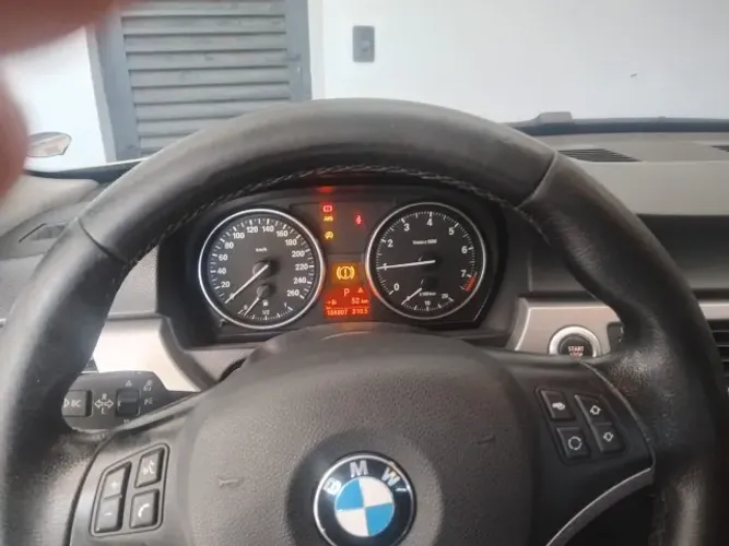 BMW 325I A 2008