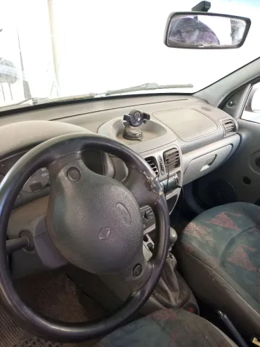 Renault Clio RL / Yahoo/ Authent. 1.0 8V 5P 2000