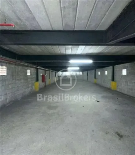 Prédio e Terreno na Rua das Laranjeiras com 1.644 m2 de Área Total.