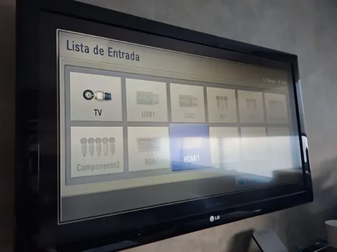 TV LG 42LD650 - Excelente estado de conservação - Sem defeitos 
