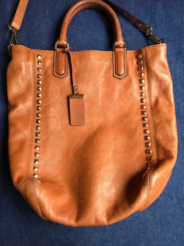 Bolsa Arezzo 36x37 couro legítimo caramelo