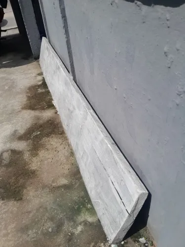 Madeira bruta para mesa