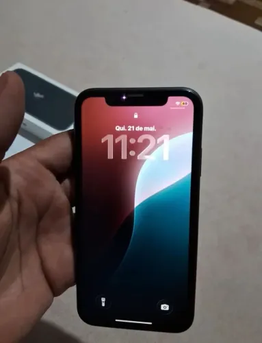 iPhone 11 64gb impecável.