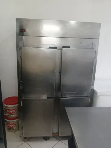 Geladeira inox industrial