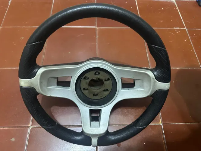 Volante esportivo universal