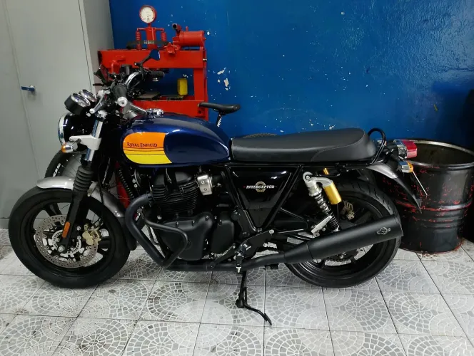 Moto impecável maravilhosa